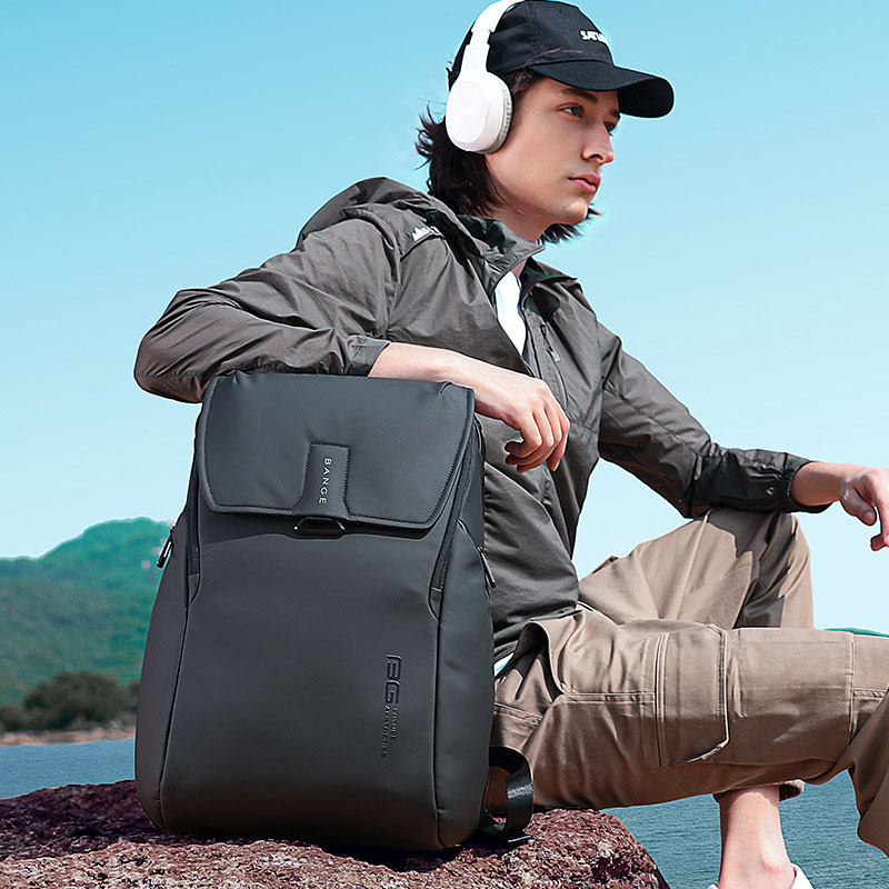 Ba lô du lịch chống thấm nước - Bí quyết chọn lựa và sử dụng lý tưởng cho hành trình của bạn